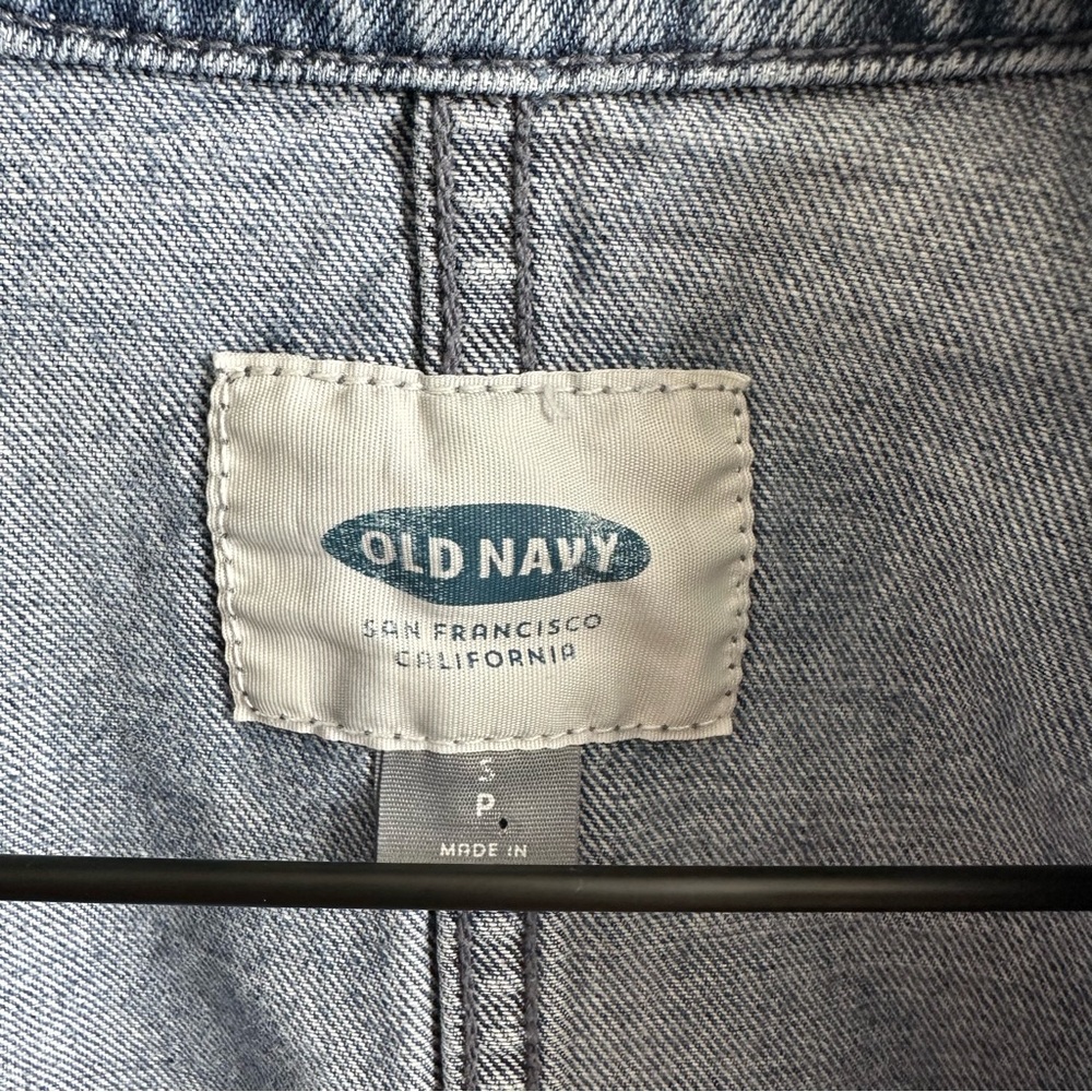 Old Navy Light & Dark Wash Button Front Pocket Jean Jacket Size Small - Picture 6 of 8